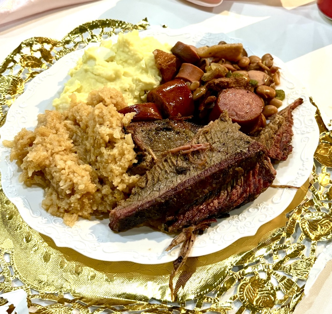 Delicious BBQ Plate - Even Tho BBQ